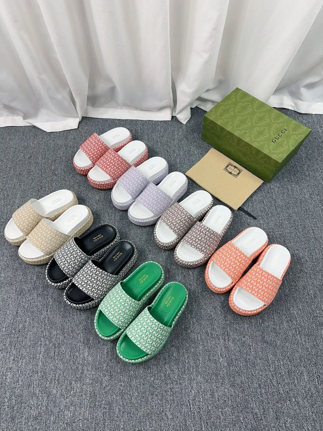 👟👟Ex-factory price 380👟👟 2024 Gucci high version latest limited edition thick-soled slippers. Top quality for sale. Purchase authentic products for development. The material and craftsmanship are consistent with the original. Upper: original jacquard craftsmanship and special printing craftsmanship. Lining: mixed sheepskin. Outsole: Italian private model outsole. Size: 35-40 yards, (41 to 44 yards can be customized). Bottom thickness: 5.5cm, forefoot 4cm.